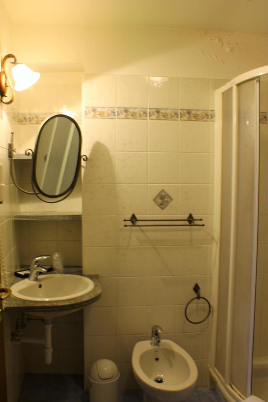 I Due Monaci Hotel Domodossola Eksteriør billede